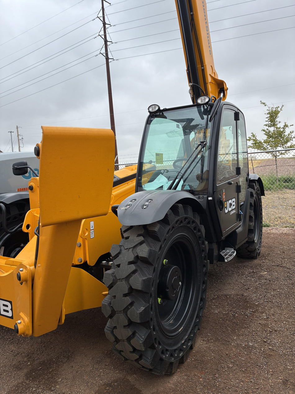 2026 JCB 514-56
