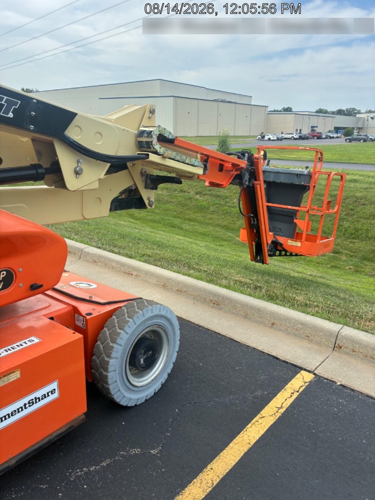 2020 JLG E400AJPN