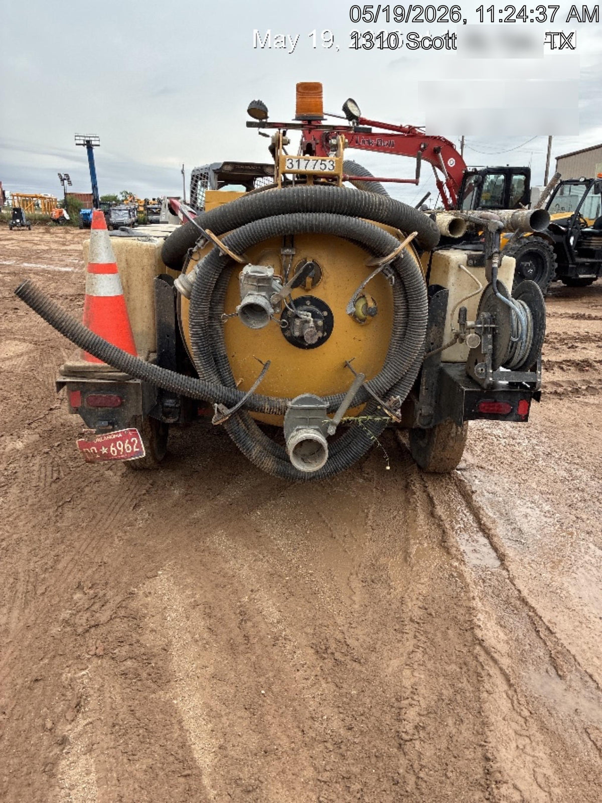 2023 Vac-Tron LP573XDT T4 Koehler Diesel Engine, 500 Gallon Debris Tank, x2 100 Gallon Water Tanks