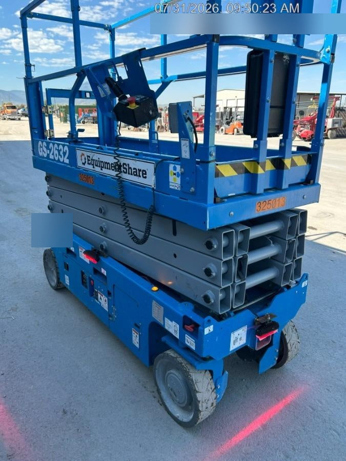 2023 GENIE GS-2632