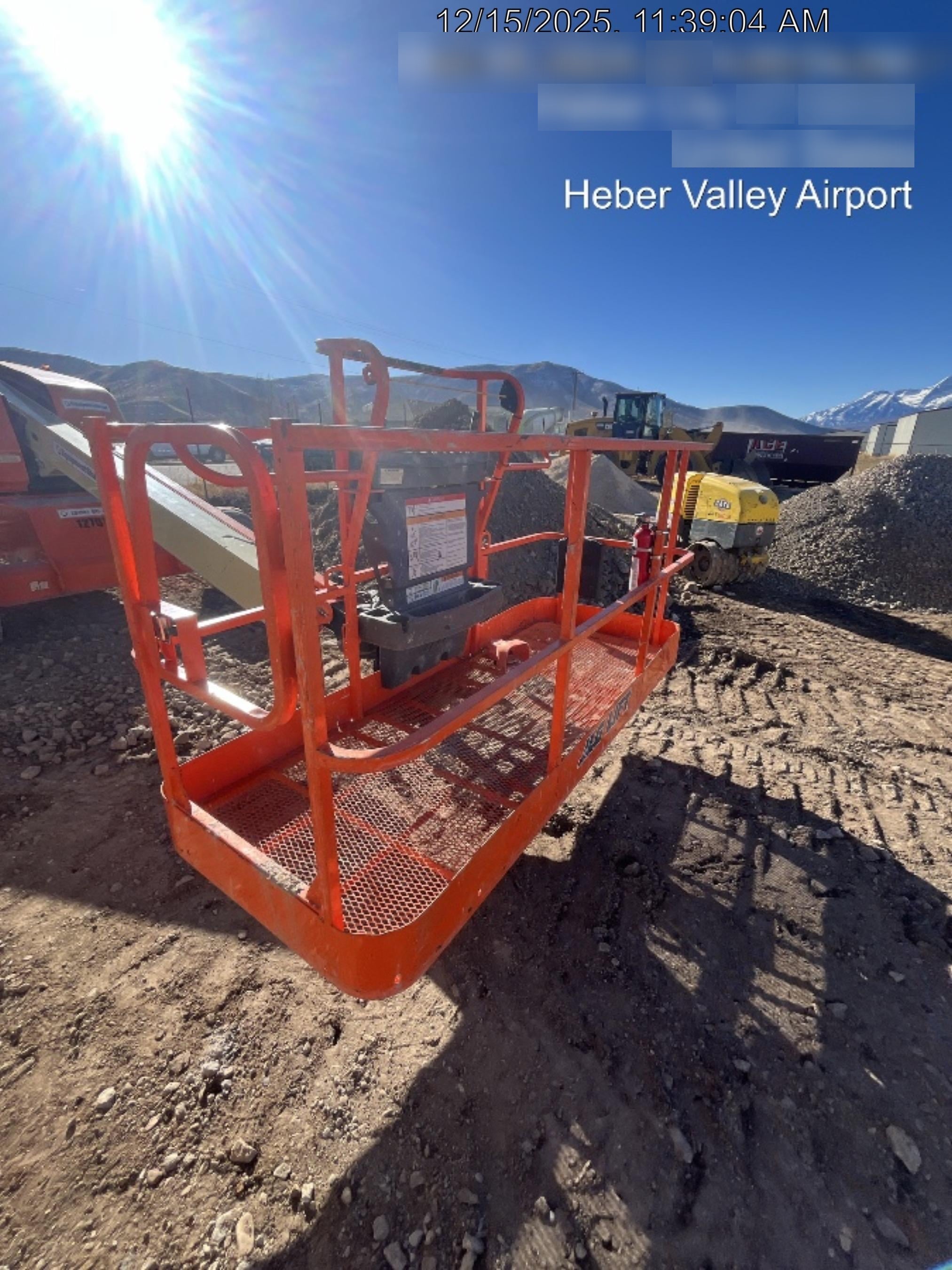 2021 JLG 400S