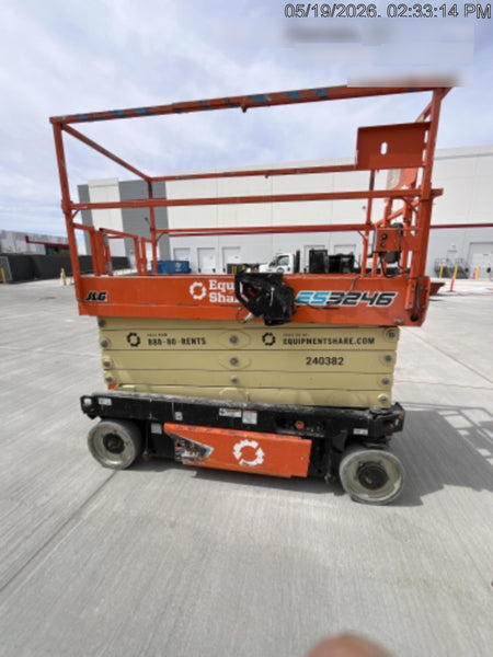 2022 JLG ES3246