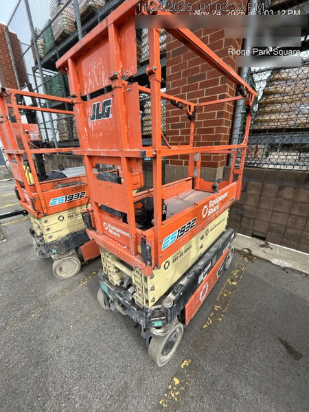 2022 JLG ES1932