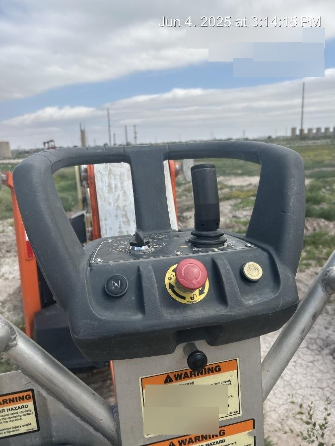2022 JLG T500J
