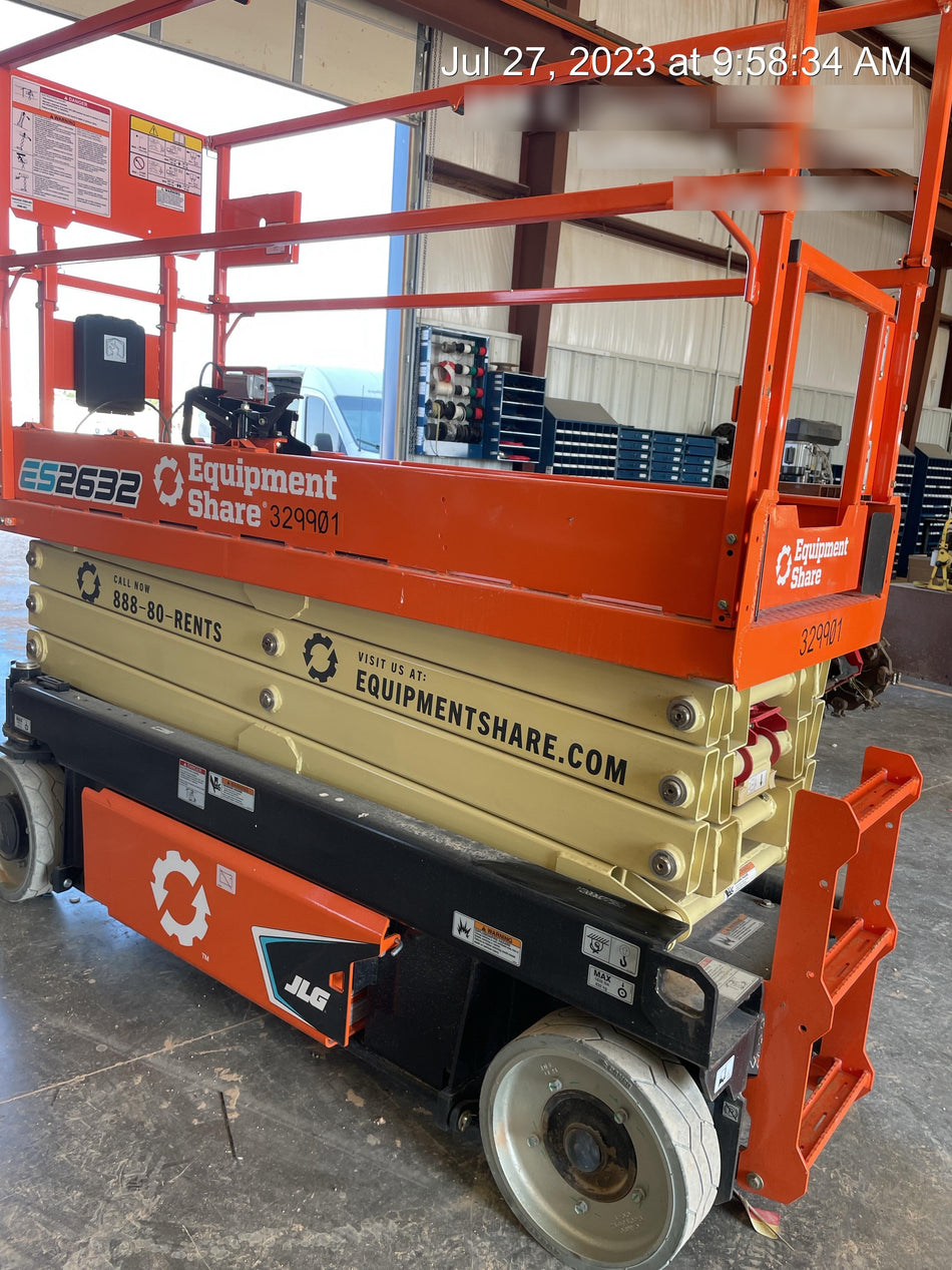 2023 JLG ES2632