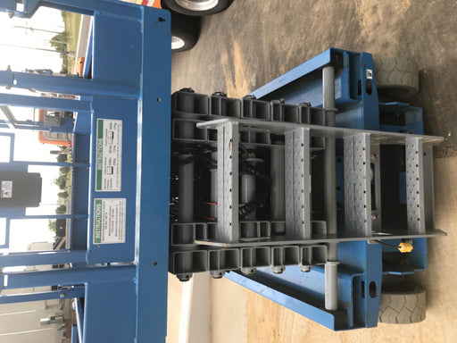 2019 Genie GS-4047 Folding rails with half height swing gate