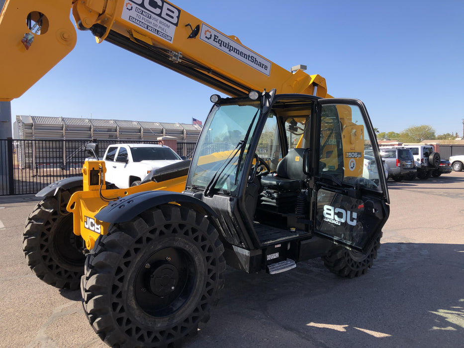 2020 JCB 506-36 Cab/Heat/Air, 74 HP, Solid Tires, STD Worklight, Beacon, Aux Hydraulics, Lifting Eye, Back up Alarm w/48" Carriage/48" Forks