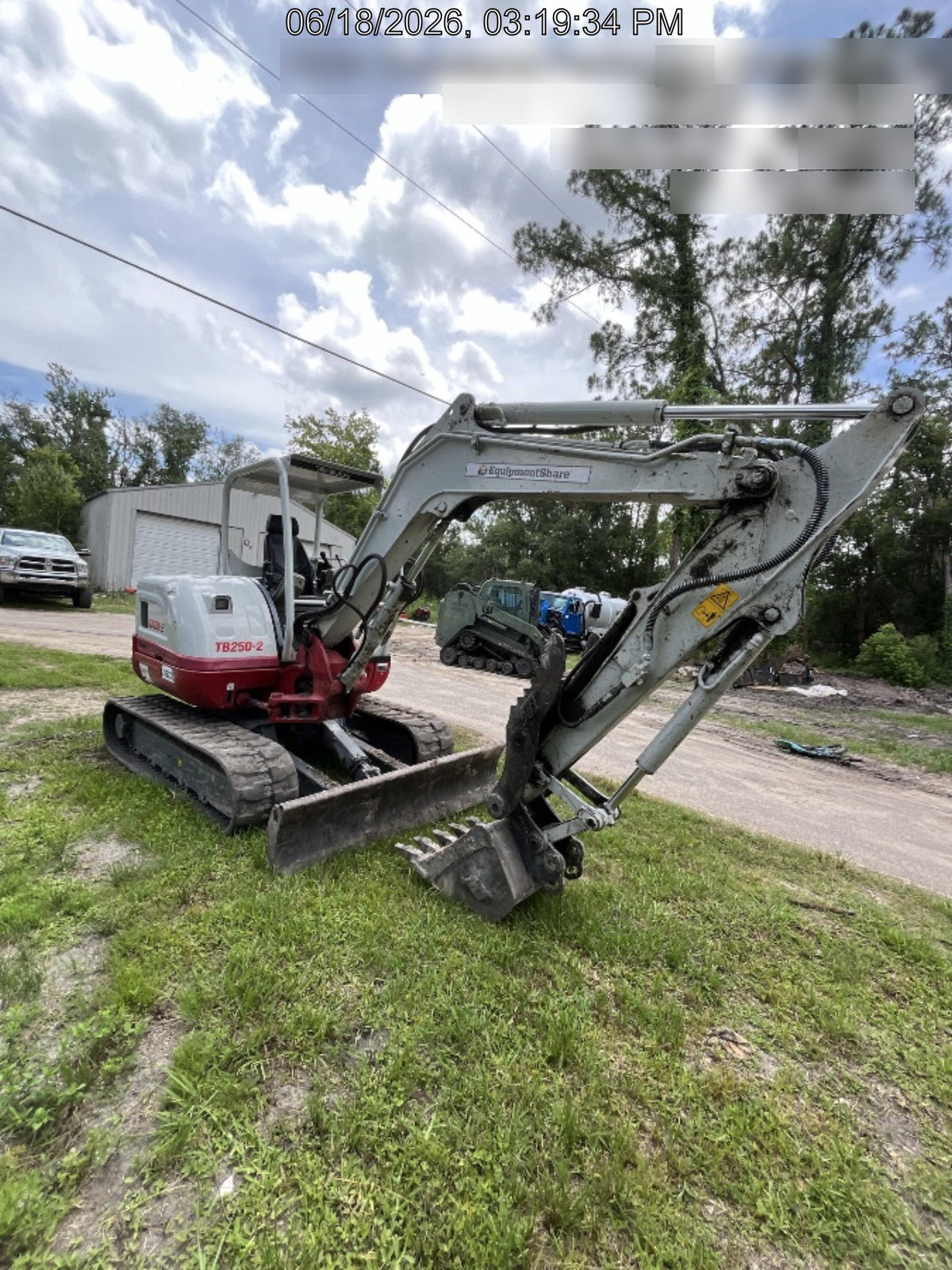 2023 TAKEUCHI TB250-2R