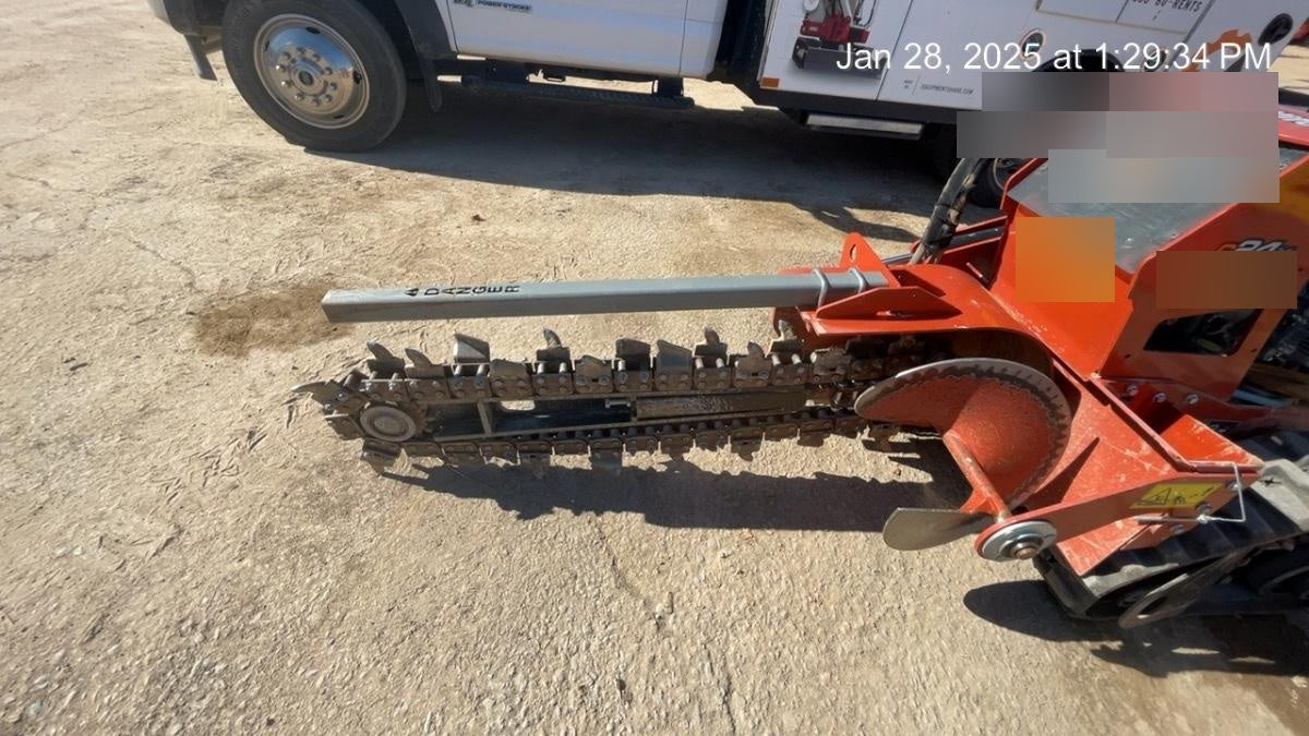 2020 DITCH WITCH C24XA