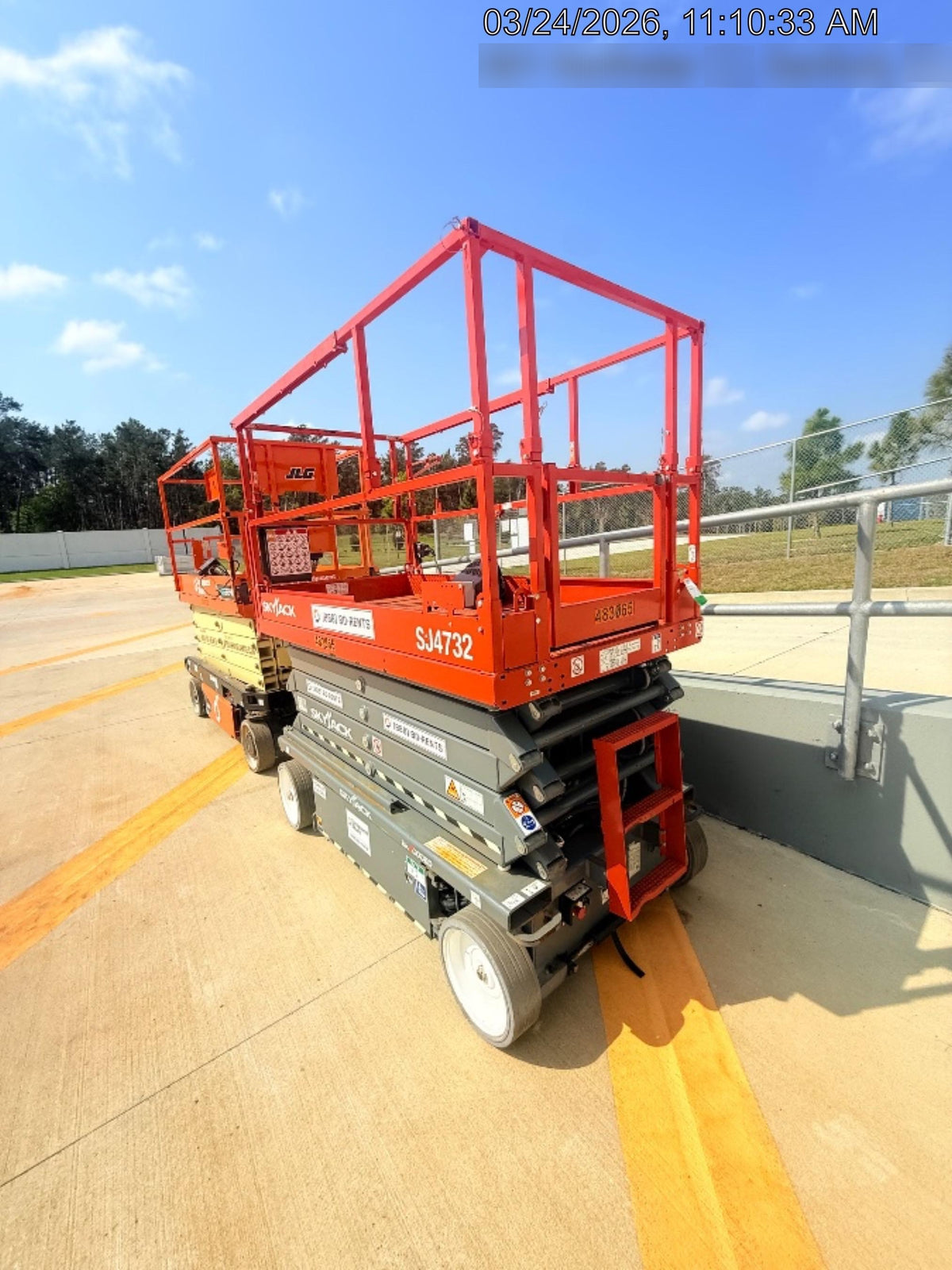 2025 JLG ES3246