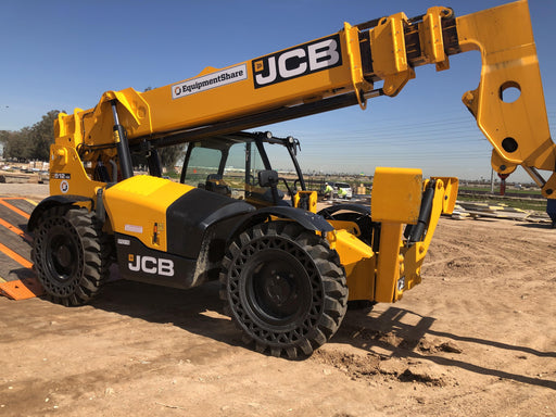 2020 JCB 512-56 Canopy, 74 HP, Solid Tires, STD Worklight, Beacon, Aux Hydraulics, Lifting Eye, Backup Alarm w/66" Carriage, 60" Forks