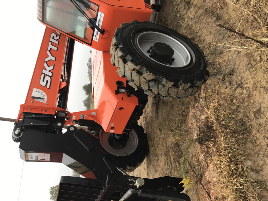 2019 Skytrak 6036 Cab/Heat/Air, Solid Tires, LED Work Lights, Beacon w/50" Carriage, 48" Pallet Forks
