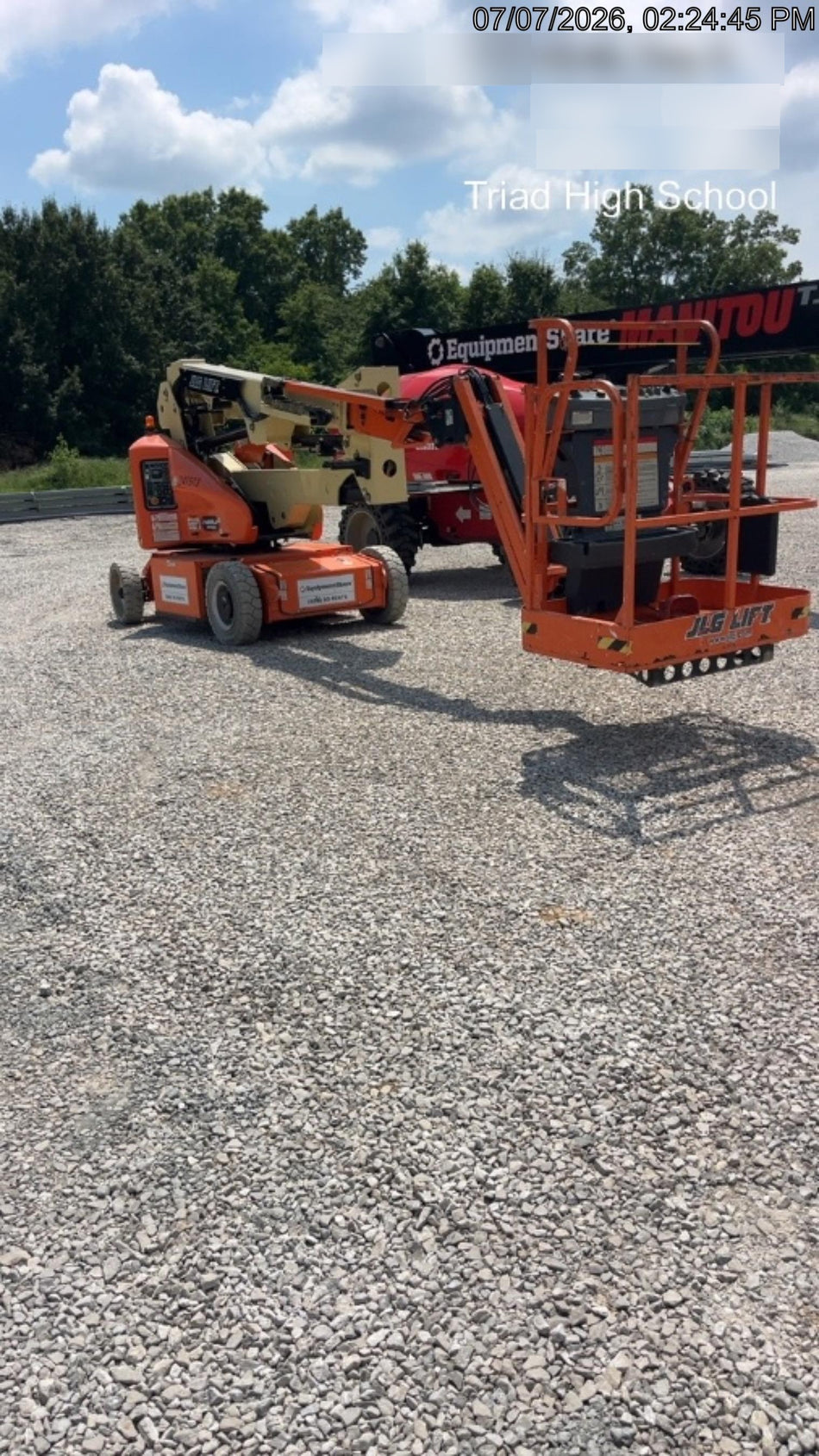 2022 JLG E400AJP Narrow