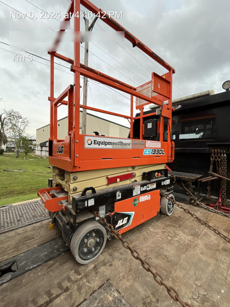 2021 JLG ES1330L