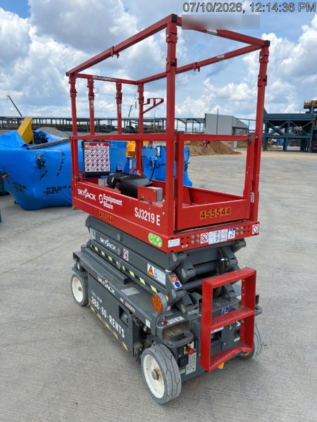 2024 Skyjack SJ3219 Electric Drive, Sld NM Tires, DBcns, RFRails, Power to Platform, T3 + Access Control