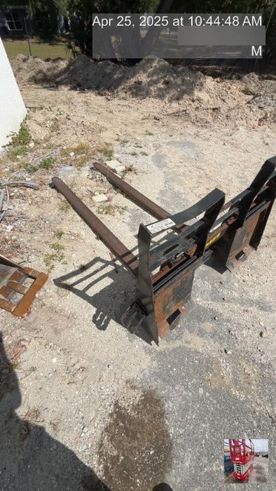 2022 ARROW MATERIAL HANDLING 48" Pallet Forks - Arrow