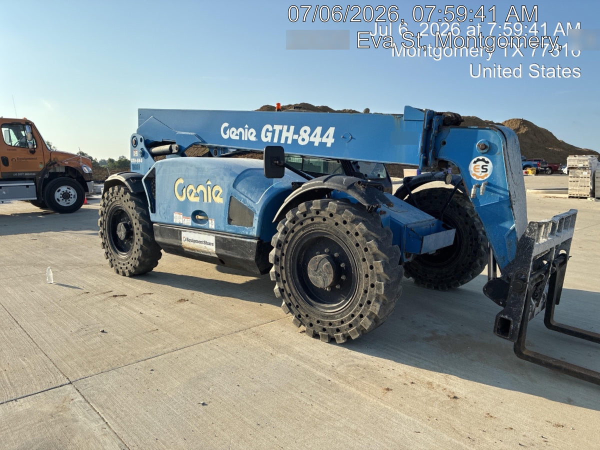 2019 Genie GTH-844 Genie GTH-844 w/Enclosed Cab w/HVAC, Work Lights, Solid Tires, Beacon, 60" Carriage and Forks