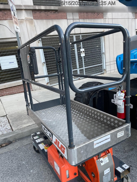 2023 JLG 1030P