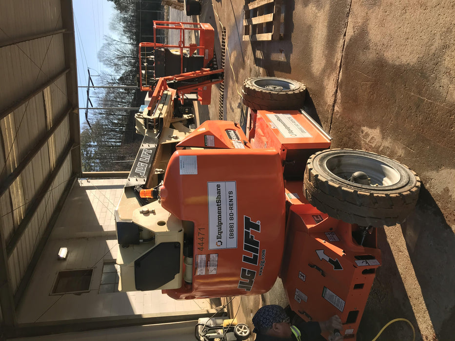 2019 JLG E450AJ
