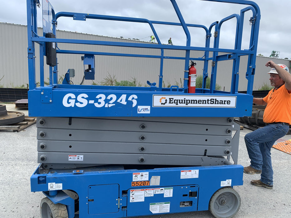 2019 Genie GS-3246 Folding rails with full height swing gate