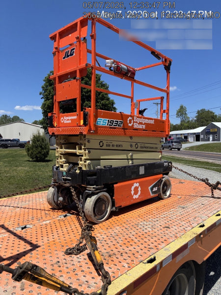 2023 JLG ES1932