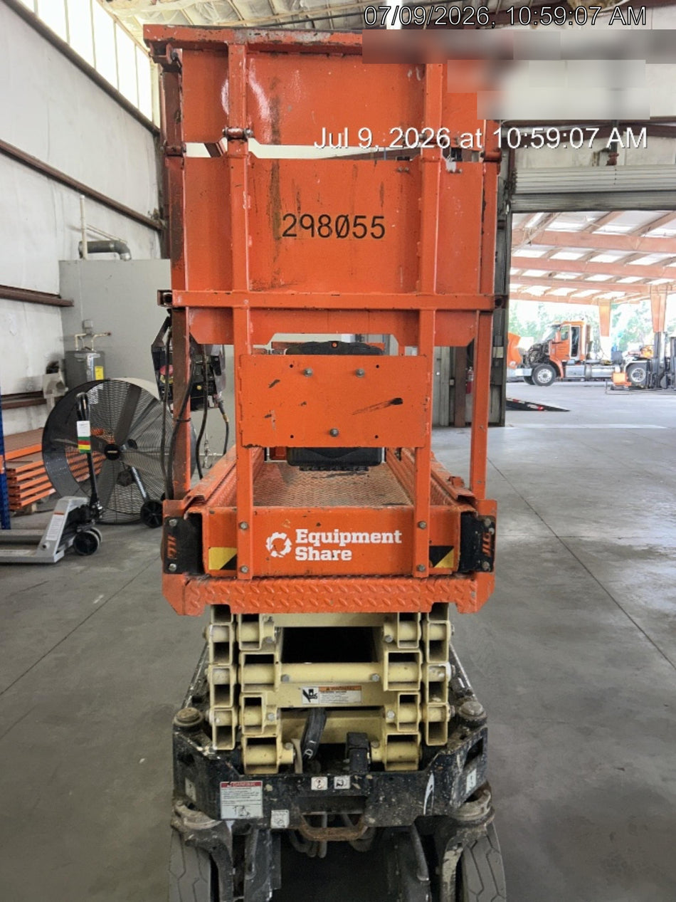 2023 JLG ES1932