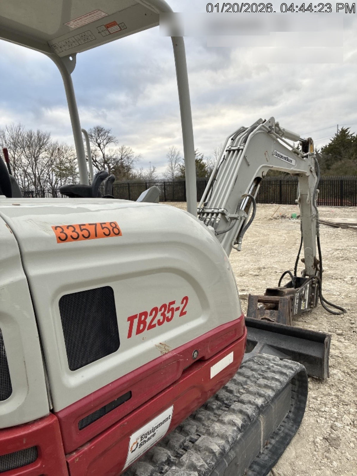 2023 TAKEUCHI TB235-2R