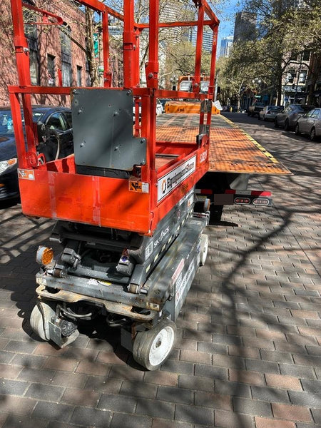 2020 Skyjack SJIII-3219 Solid NM Tires, Half height spring hinged entry gate, Dual Beacons, 800W Inverter