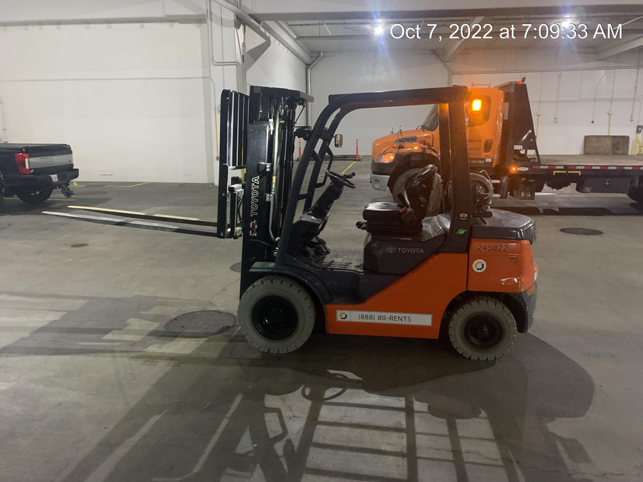 2022 TOYOTA 50-8FGU25