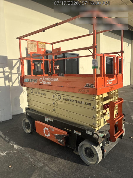 2022 JLG ES3246