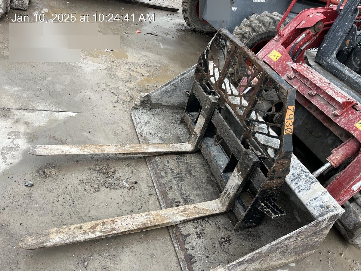 2018 WACKER NEUSON 48" Pallet Forks