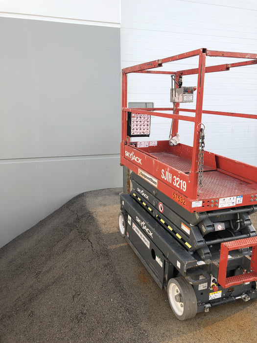 2016 Skyjack SJIII-3219 Standard Rental Specs