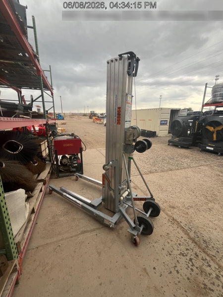 2023 GENIE SLC-24