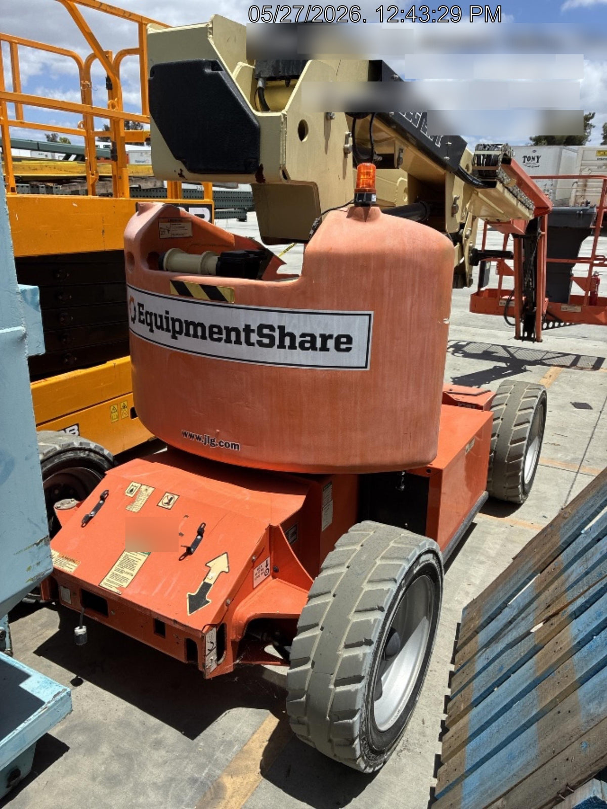 2019 JLG E450AJ
