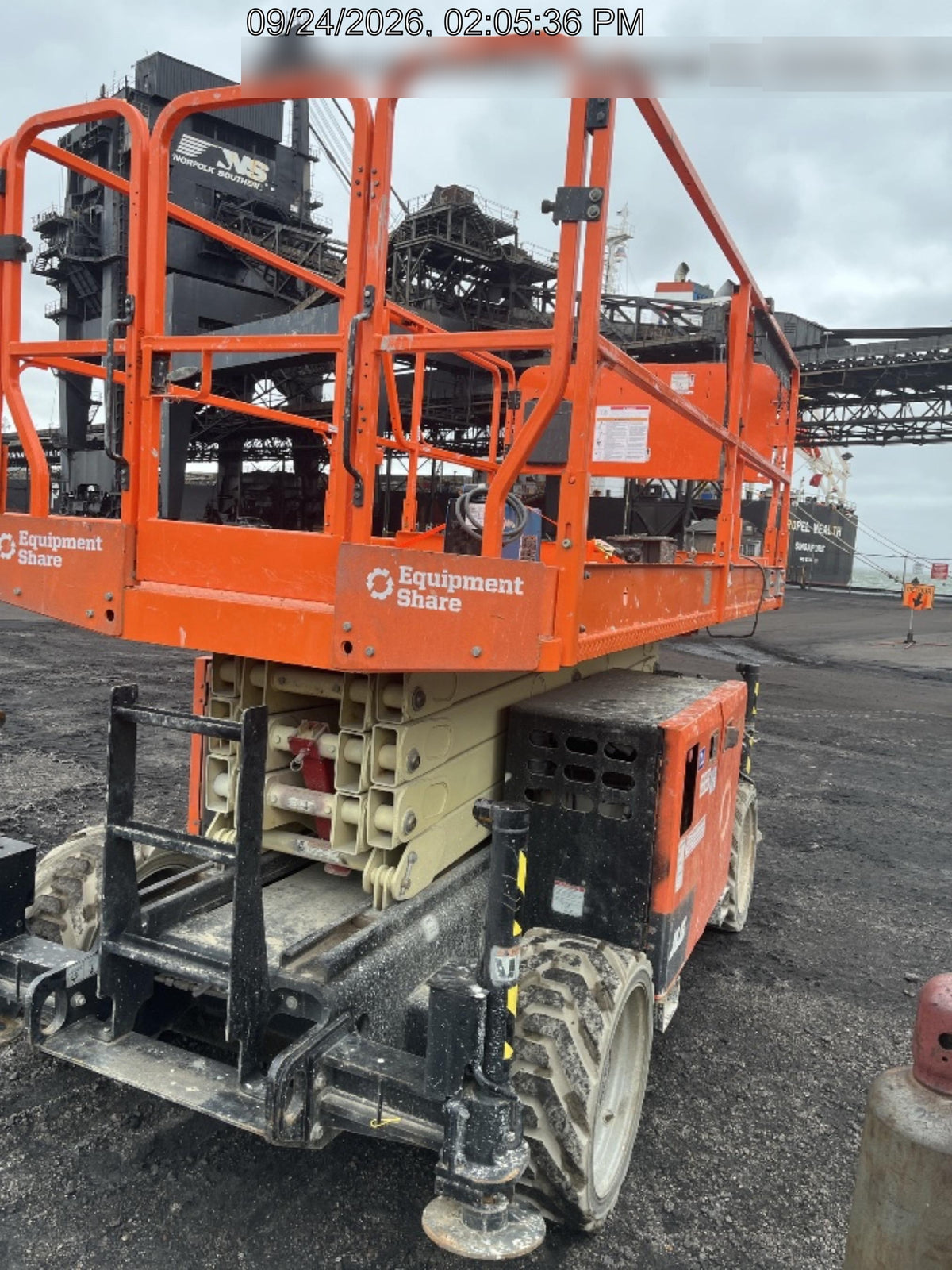 2022 JLG RT3369