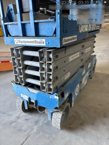 2016 Genie GS-3232 32' Narrow Scissor Lift