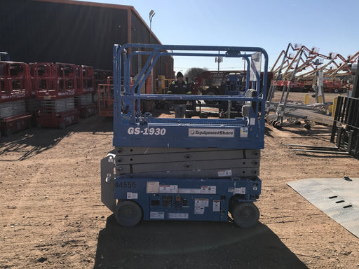 2019 Genie GS-1930 Fixed rails with chain Entry