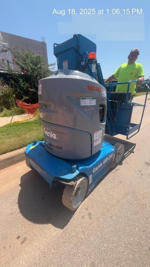 2020 GENIE GR-26J