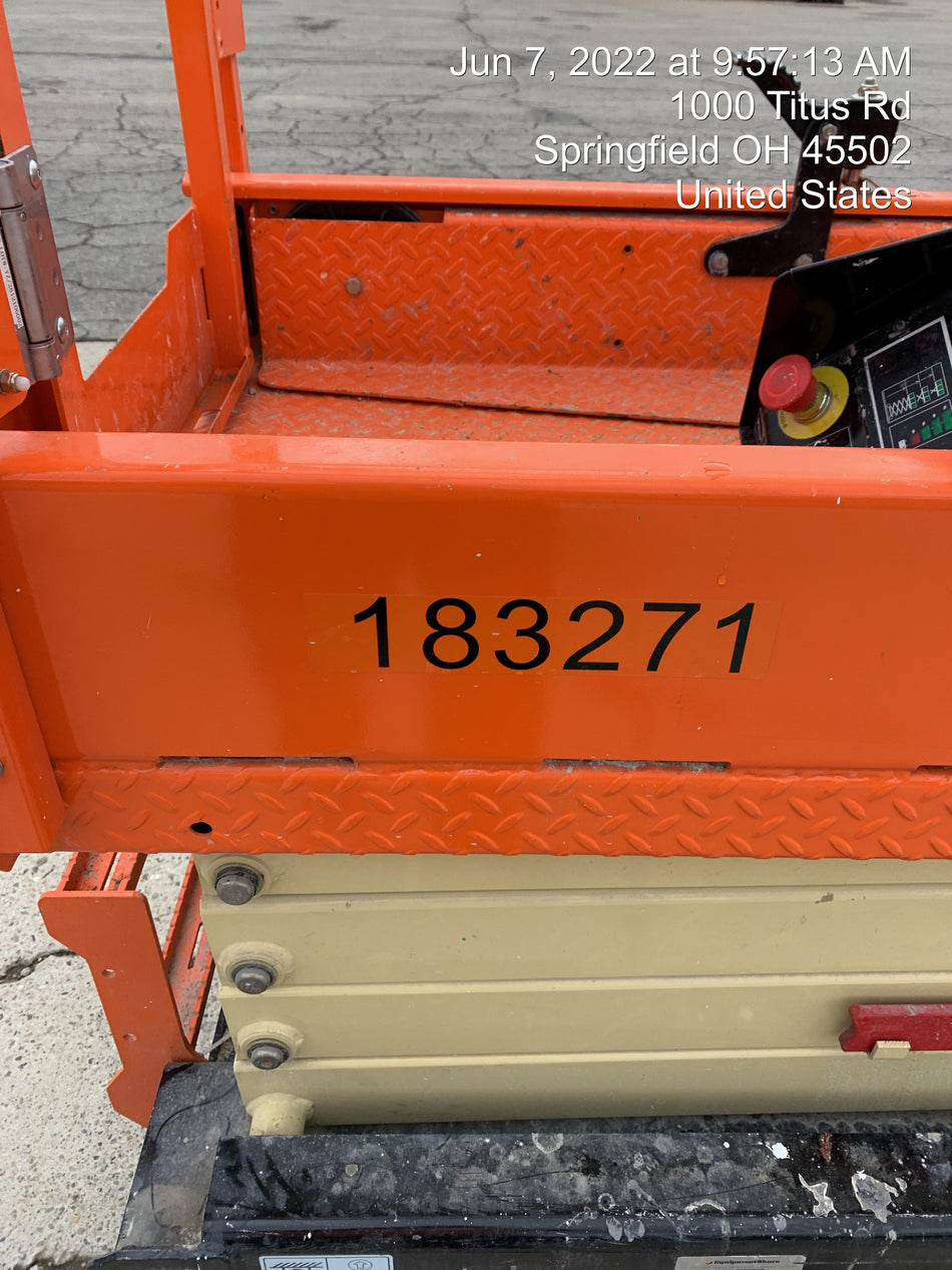 2021 JLG ES1932