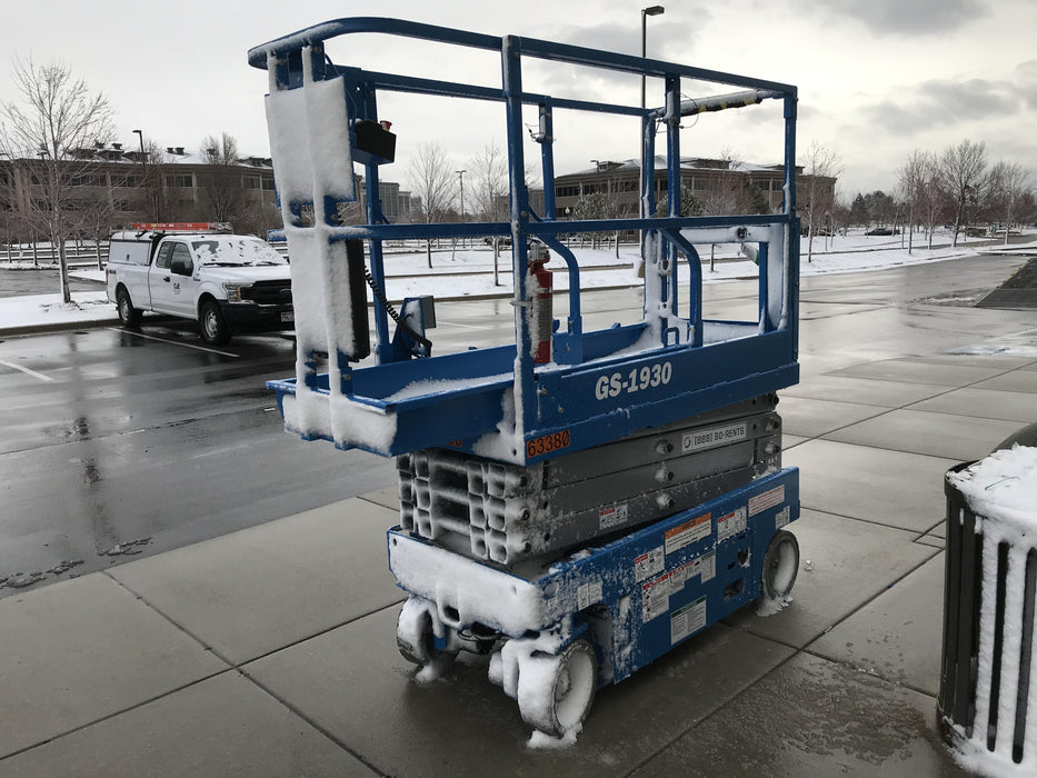 2020 Genie GS-1930 Solid Non Marking Tires, Beacon, Folding rails with half height swing gate
