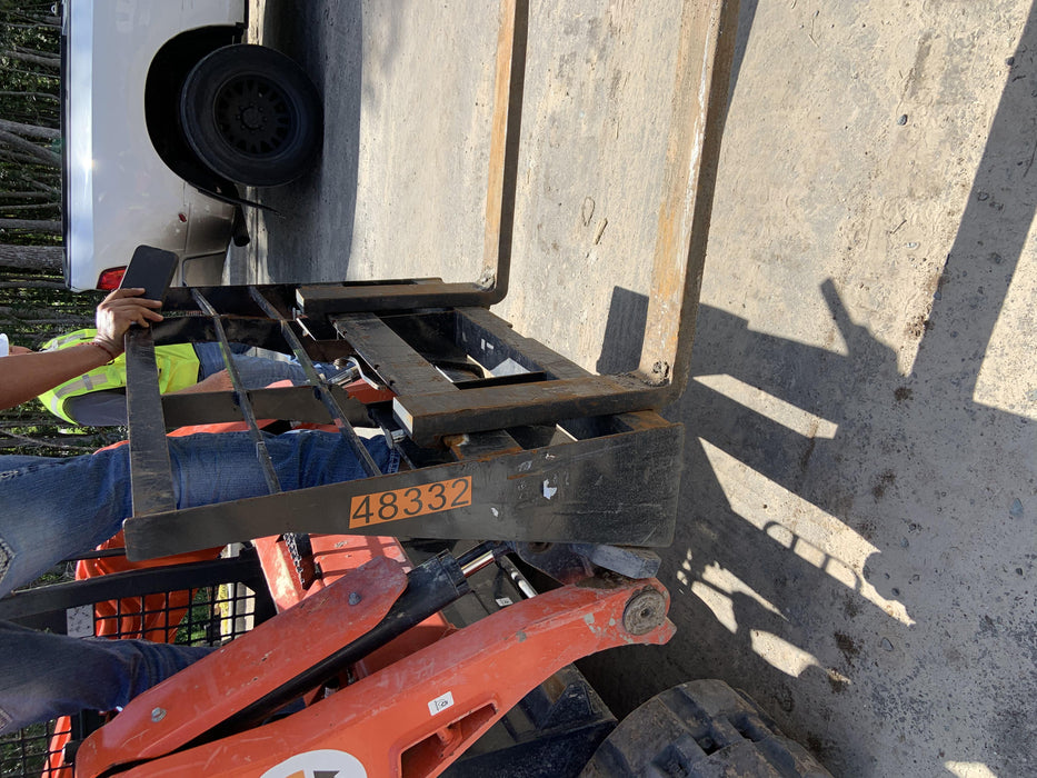 2019 ARROW MATERIAL HANDLING 60" Pallet Forks - Arrow