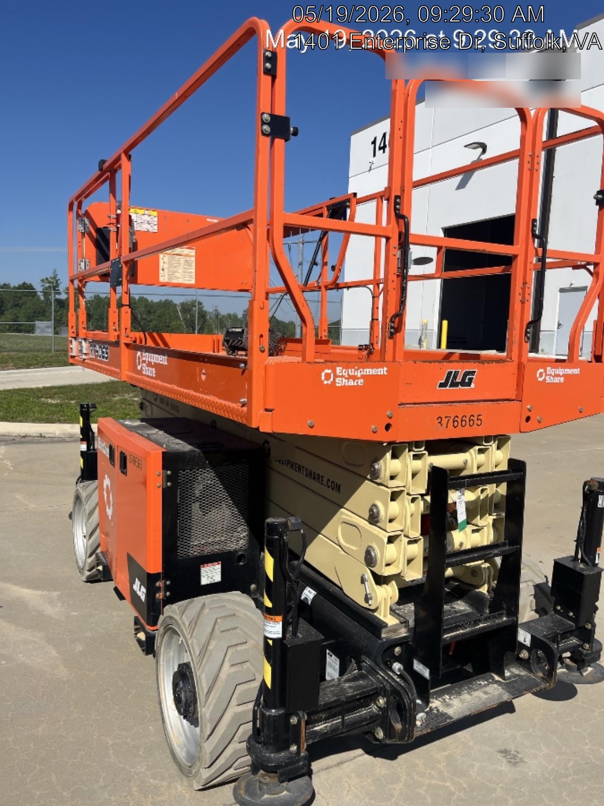 2023 JLG RT4069