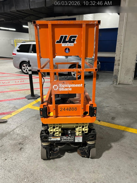 2022 JLG ES1330L