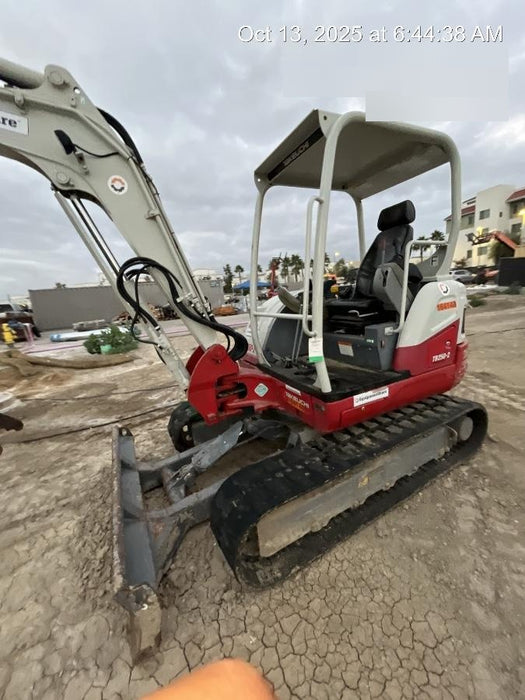 2021 TAKEUCHI TB250-2R