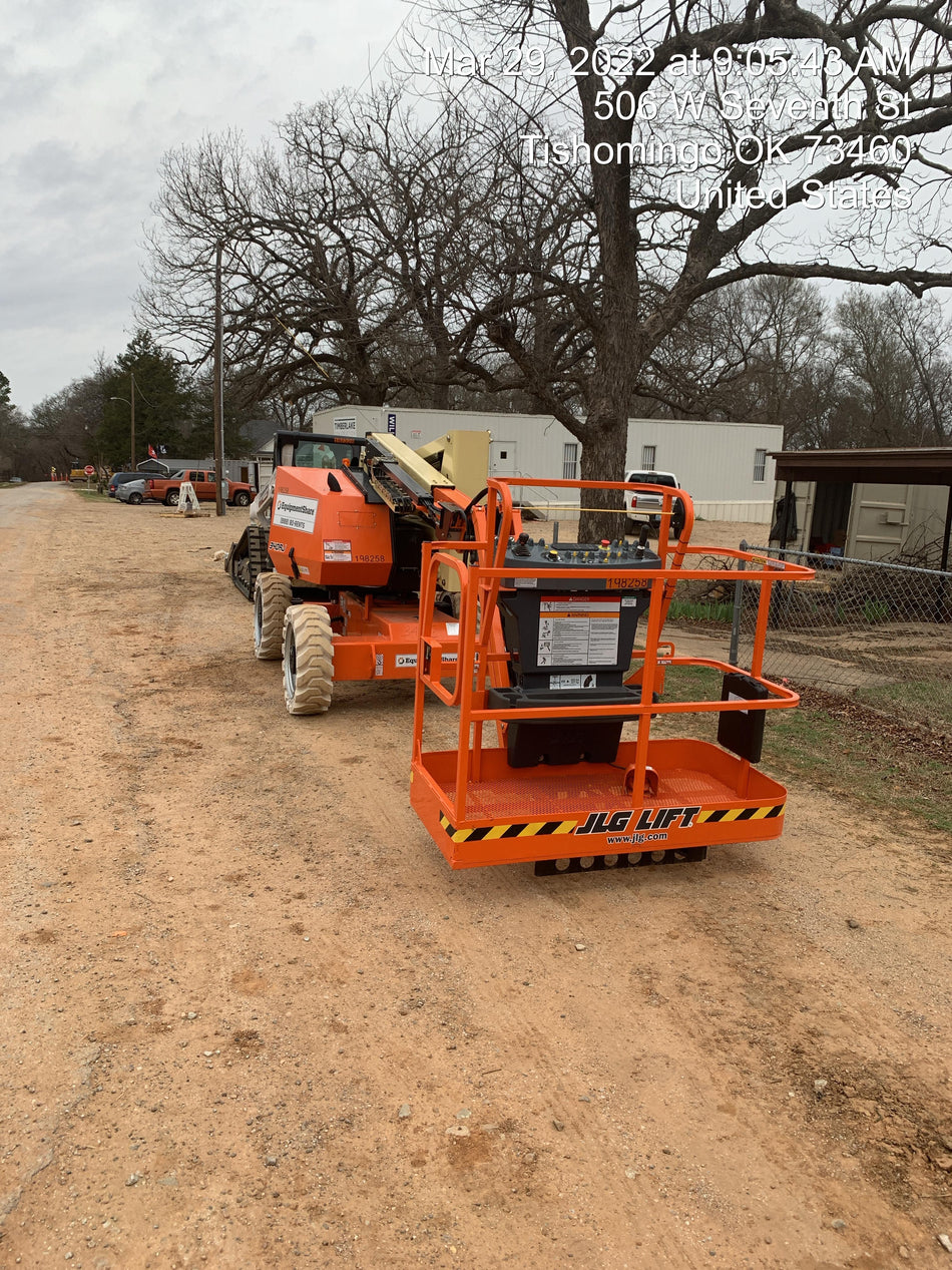 2022 JLG 340AJ