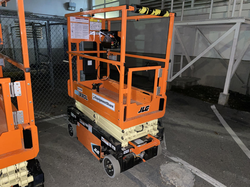 2021 JLG ES1330L