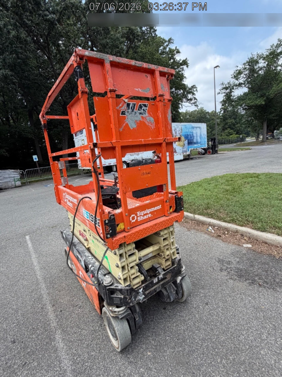 2022 JLG ES1932