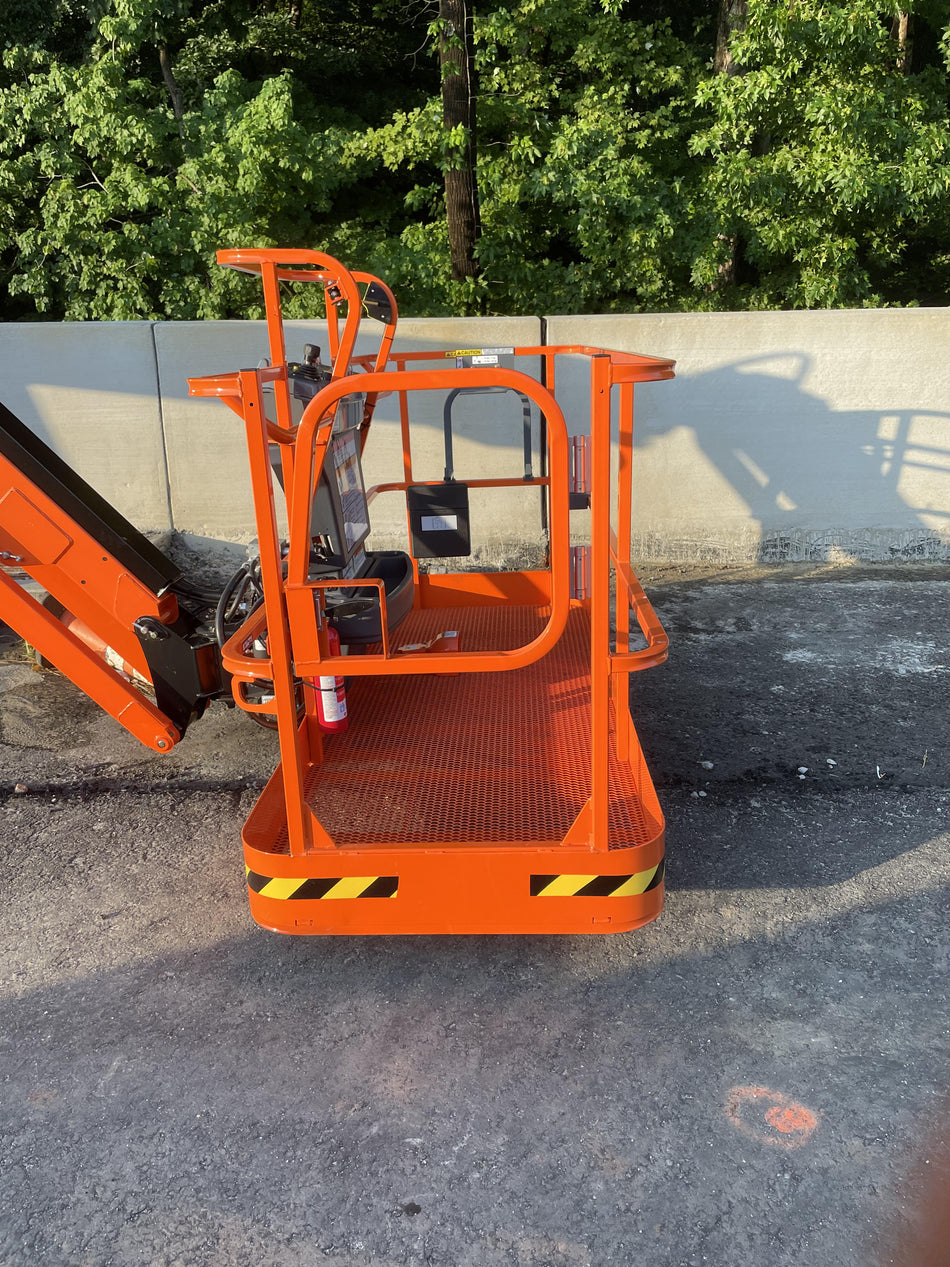 2022 JLG 660SJ Quad Track
