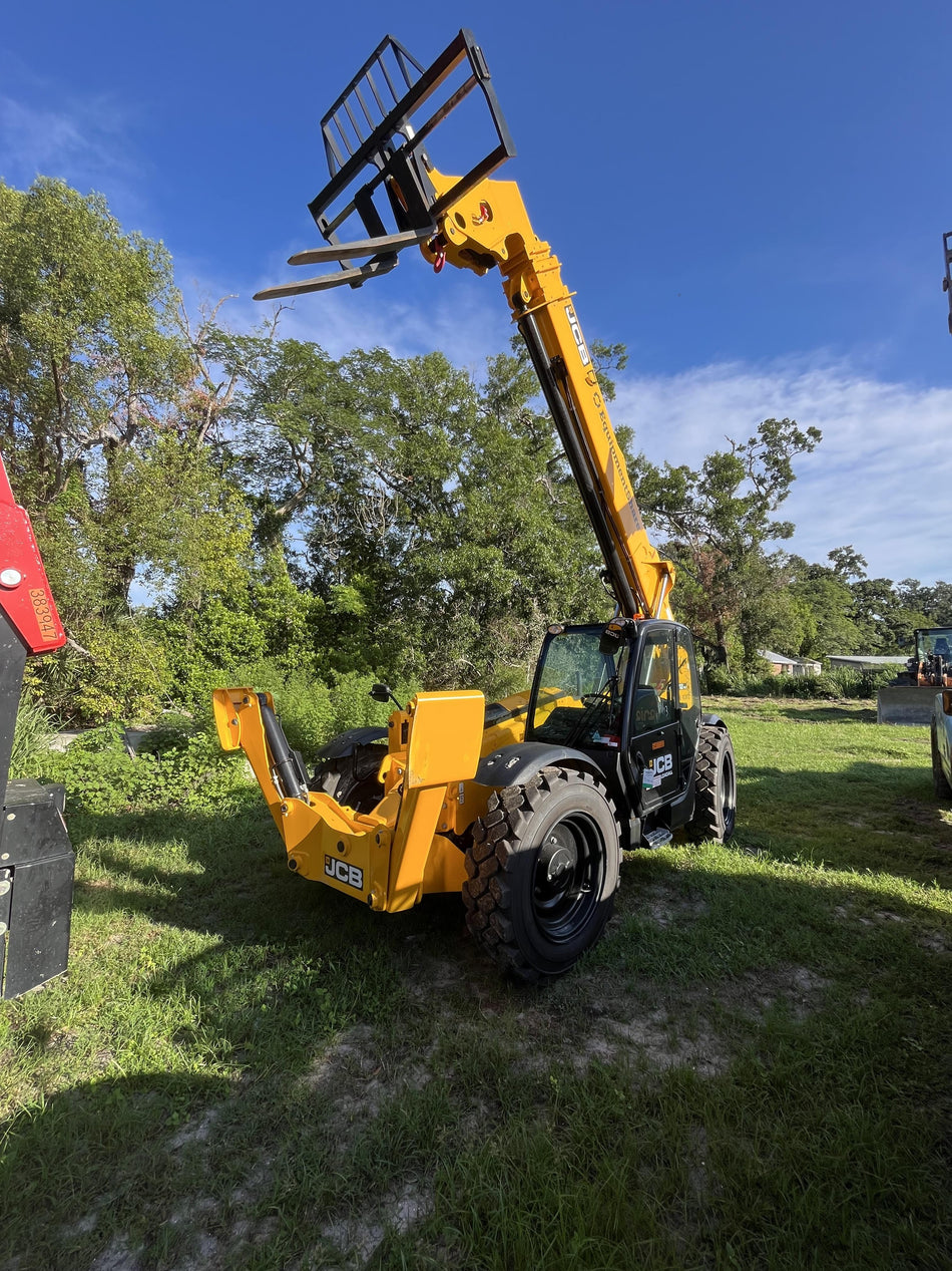 2025 JCB 512-56