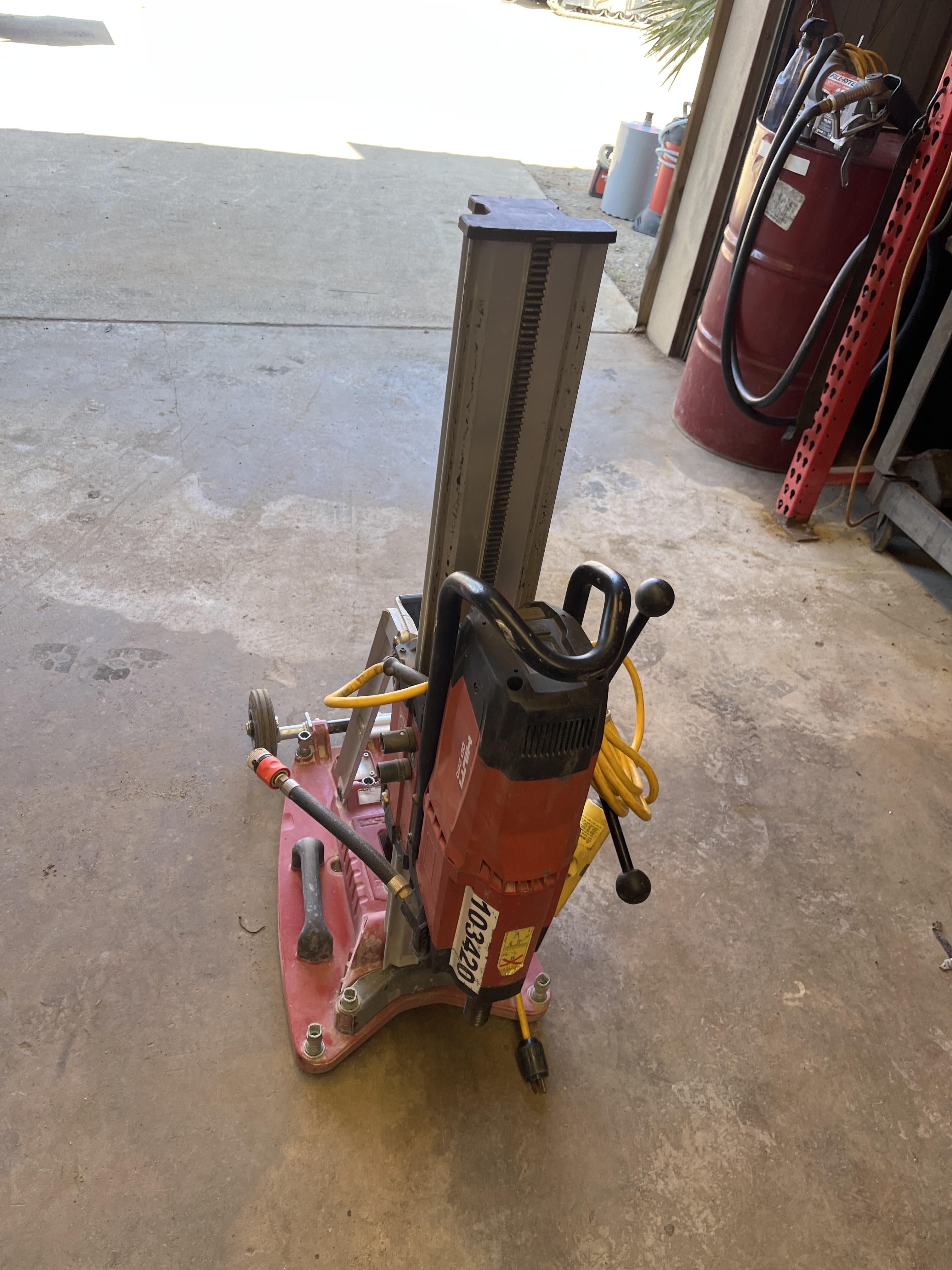 2020 HILTI DD250E